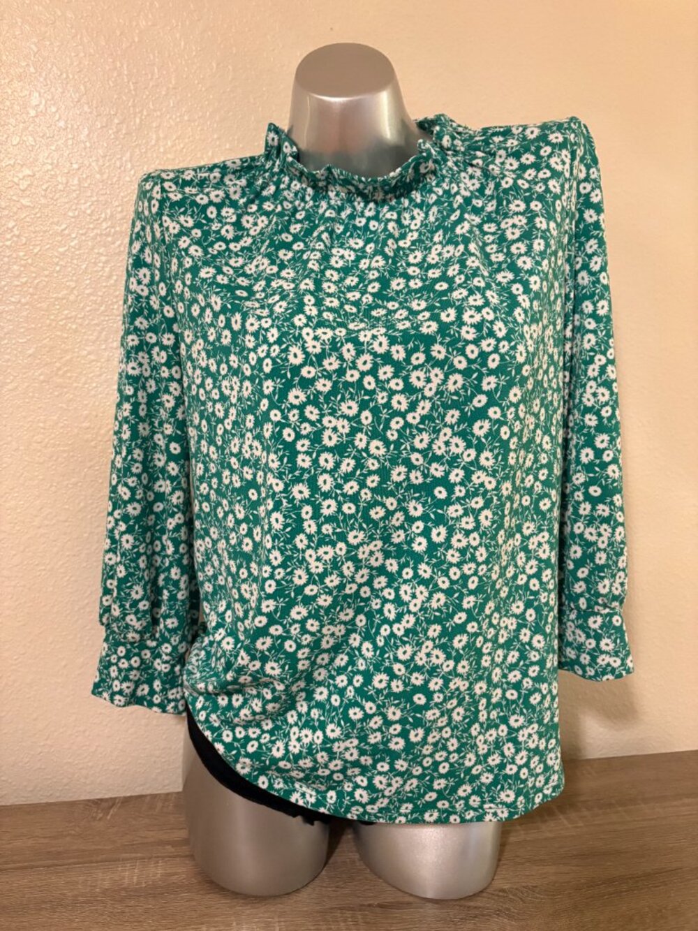 Adrianna Papell Women's Green and White Blouse Size Small